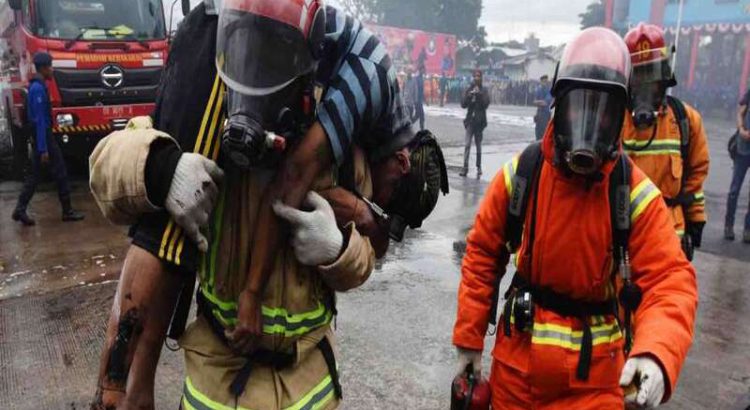 Cerita Pengalaman Haru Relawan Damkar saat Upaya Penyelamatan Korban