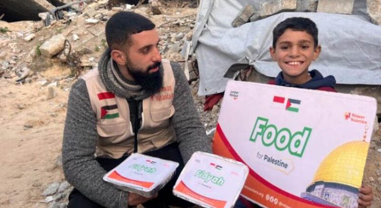 Iftar Ramadhan Relawan Colorado, Berikan Bantuan Untuk Pengungsi di Gaza