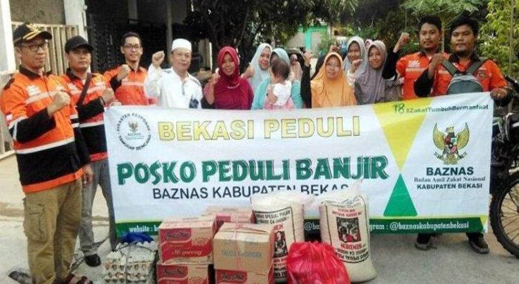 Kegiatan Relawan Peduli Bekasi dan Cikupa Salurkan Bantuan Korban Banjir