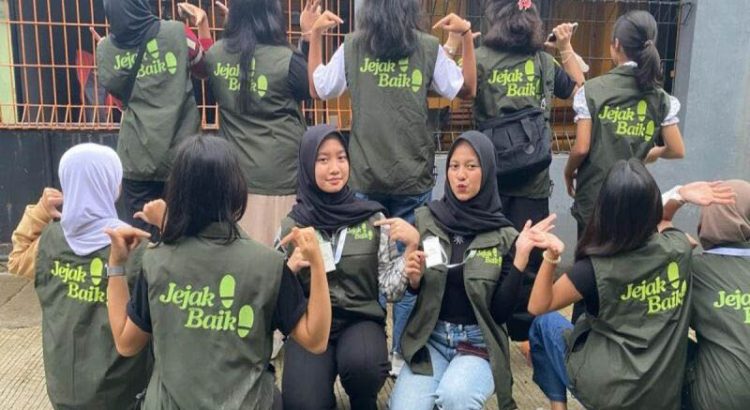 Pengertian Definisi Komunitas Sosial: Pengembangan Diri dan Jiwa Sosial