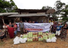 Komunitas Pondok Peduli Gelar Aksi Sosial Salurkan Dana Zakat Kepada Fakir Miskin