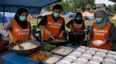 Kegiatan Relawan Zakat Bengkulu Membuat Dapur Umum Untuk Korban Gempa Bumi