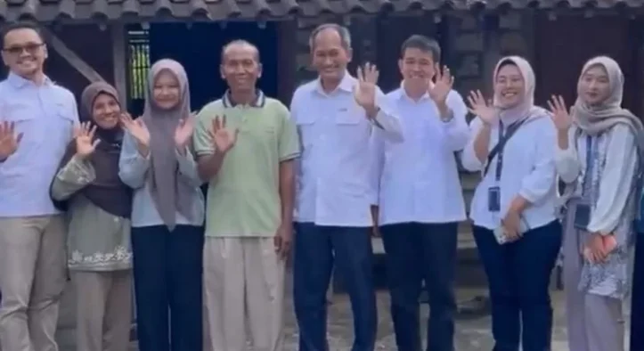 Siswi Temanggung, Rofidah Buktikan Latar Belakang Tak Halangi Masuk UGM