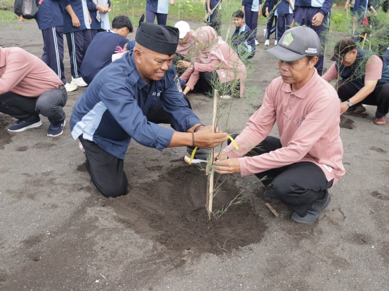 Aksi tanam pohon