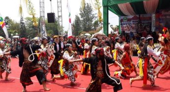 Festival Budaya Lokal Meriahkan Lapangan Kota