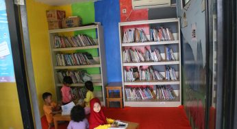 Komunitas Pemuda Relawan Ajak Warga Kampung Bangun Perpustakaan Mini