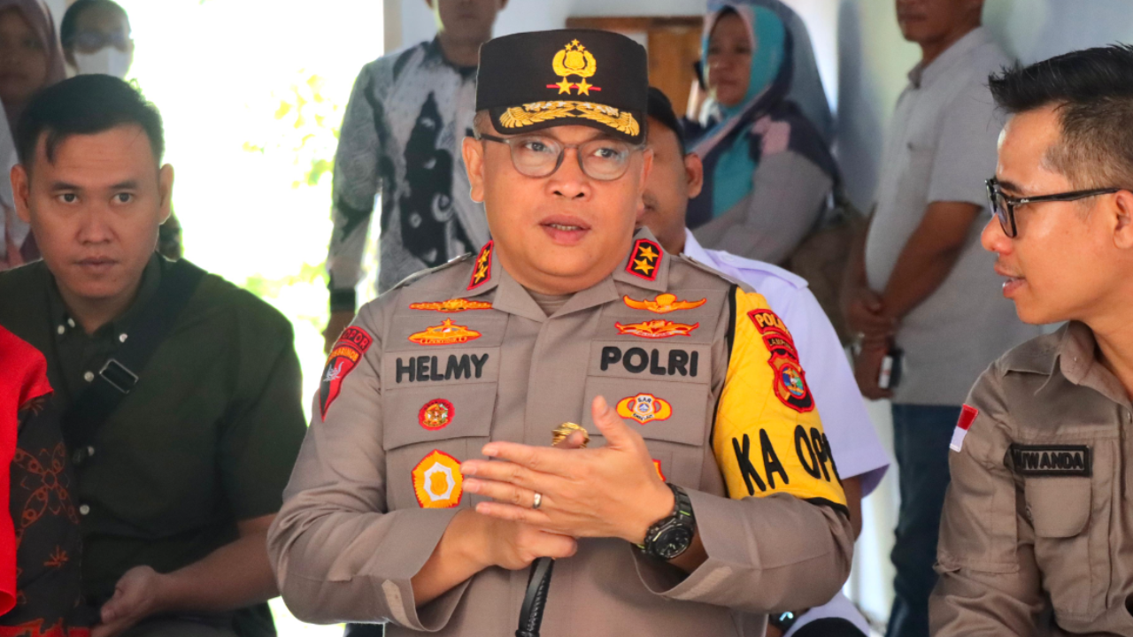 Helmy Santika